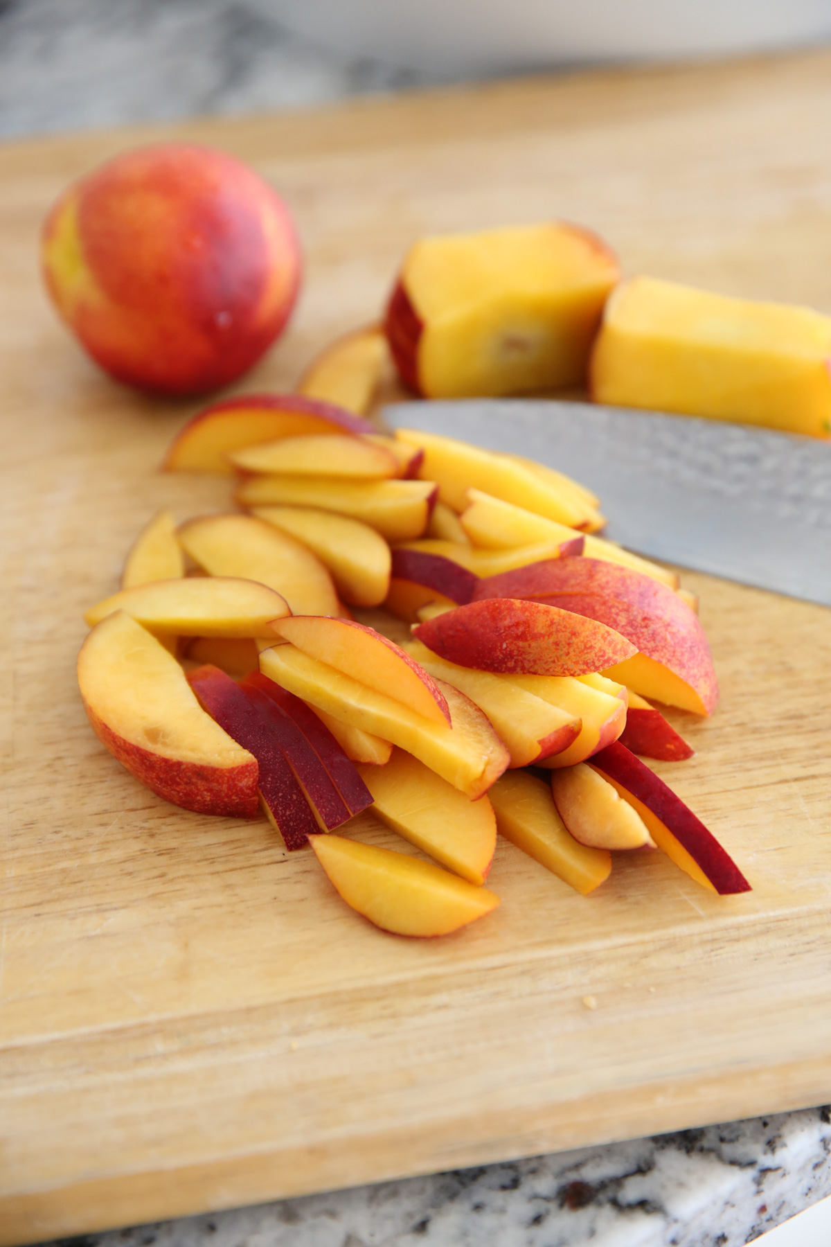 sliced nectarines
