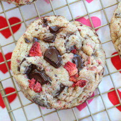 strawberry chocolate chip cookies